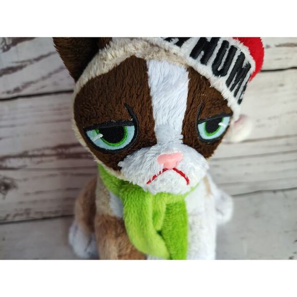 Grumpy Cat Bah Humbug Santa Hat Christmas 7" Plush - Picture 3 of 6